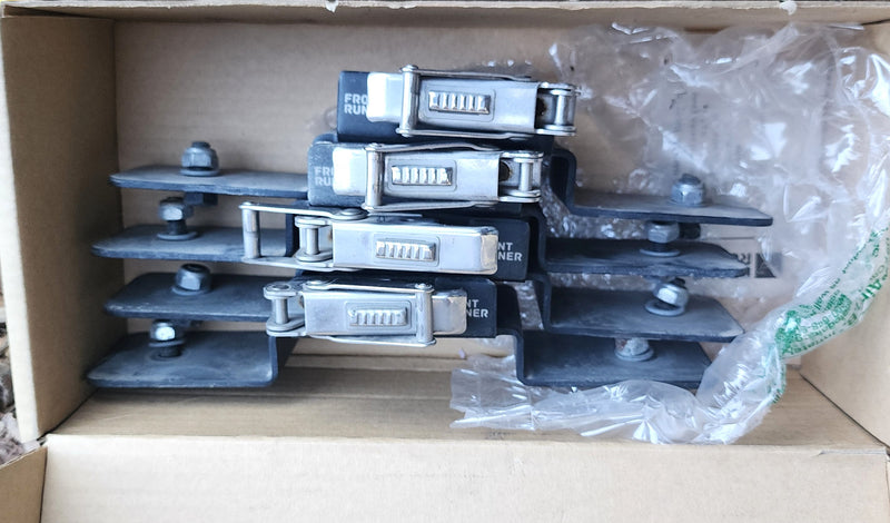 Front Runner QUICK RELEASE ROOFTOP TENT MOUNT BRACKETS - TBMK011 - OPEN BOX
